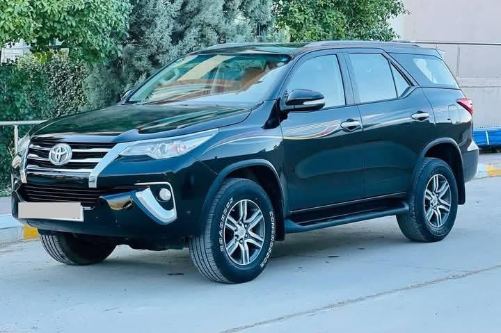 سلام عليكم فورجنر
وارد خليجي مكفولة كلين تايتل 
السيارة نص فول 
6V سلندر 
سعة الحجم 4000ss 
السيارة جديدة 
رقم سليمانية 
مكان السيارة ذي قار 
بسمي تحويل ثاني يوم
سعر السيارة $225 وبيهة مجال  
الستفسار على الرقم 
***********
