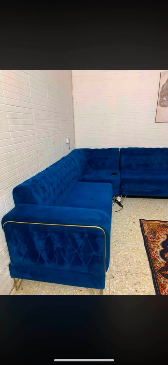 ديوان ١٠ مقاعد نظيف مابي ضرر سعر ب٢٥٠ وبي مجال 
عنوان ام الكبر ٠
***********
