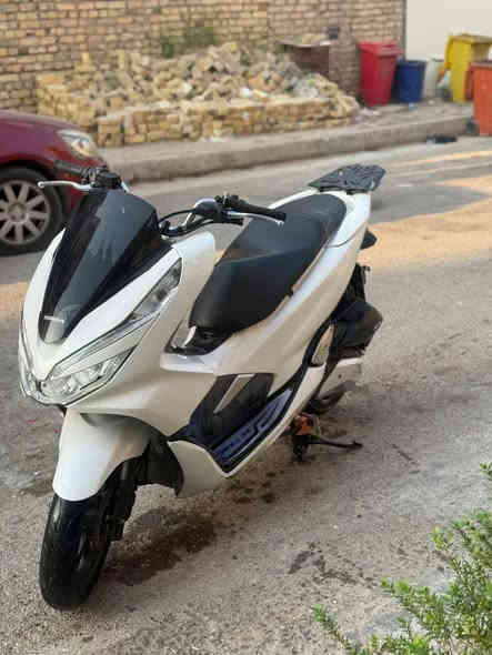 سلام عليكم بي سي اكس جيل الثالث وارد كوري دراجة ناعمة وخير من الله ماشية ٢٧   السعر ١٧ ورقة وبيهة مجال  *********** العنوان واسط الكفائت لحد يدخل خاص
