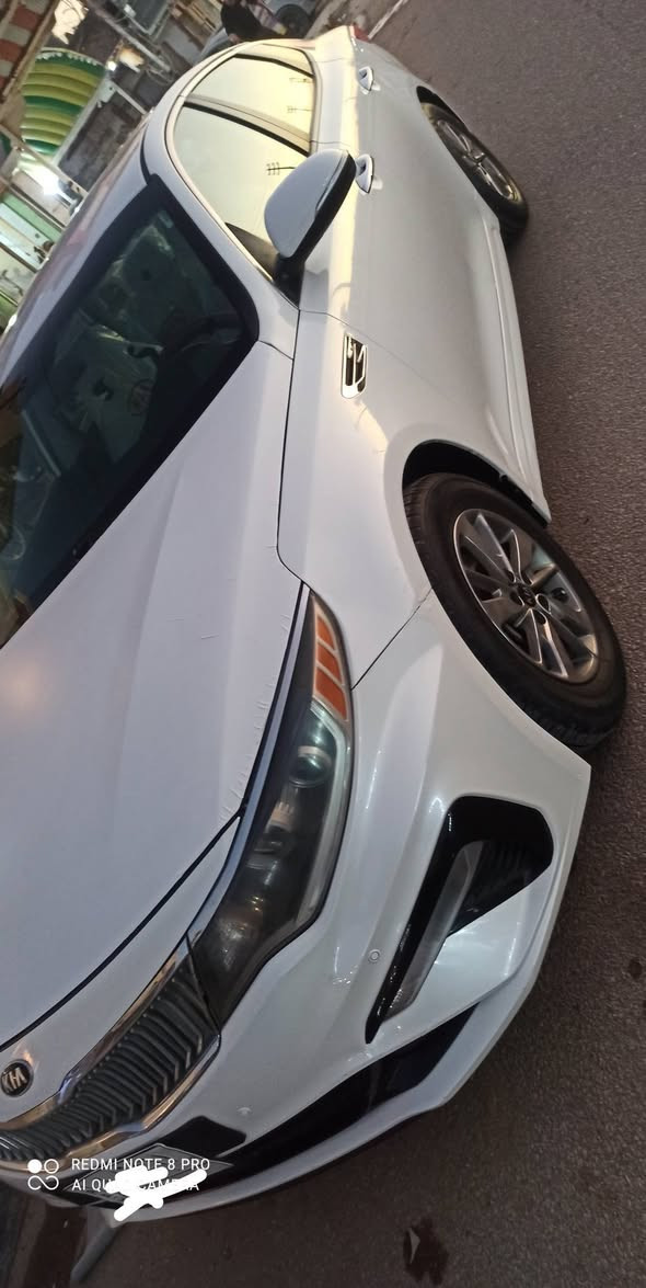 السلام عليكم ورحمه الله ابوتما وارد امريكي موديل 18رقم نجف بسمي تحويل مباشر  بنيد مبدل بدون دواخل   سيارة جاهزه شاشه كامره دواره رادار اشاير بلمري وجه محدث 20 سياره جاهزه السعر 137 بيه مجال قليل حك الجية  ***********
