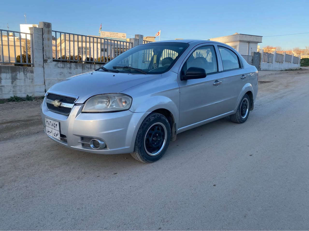 ئەڤیۆ مۆدیلی ٢٠٠٨ گیر عادیە گێرو مەکینە ی بەشەرت بێ عەیبە تەبرید ساردوو گەرم مەزبووتە تەقەو رەقەی بەشەرت ٣ پارچەو دەرگایەکی بۆیاخە لەسەر کاڵبوونەوە بی دەعم و لێدروە  نرخی ٥٥ وەرەقەو معامەلەیەکی کەم 
ژ.م *********** السليمانية, العراق
