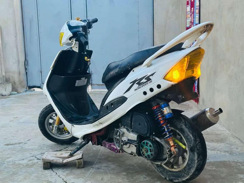 دراجة للبيع اتصال ‭ ٠٧٧٣ ٧٦٩ ١٧٢٦‬
