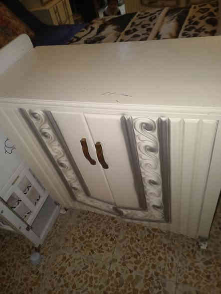 السلام عليكم غرفه للبيع 7قطع مثل ما ضح كدامكم بل الصوره جديده بيه كسر بل الجامه مال الكنتور ومال الزاويه وياهه بعد زاويه بس ماناصبيه لئن ماكو مكان بل الغرفه ايضأ ب600وبيه مجال الشراي يدخلي خاص *********** او يراسلني على الماسنجر
