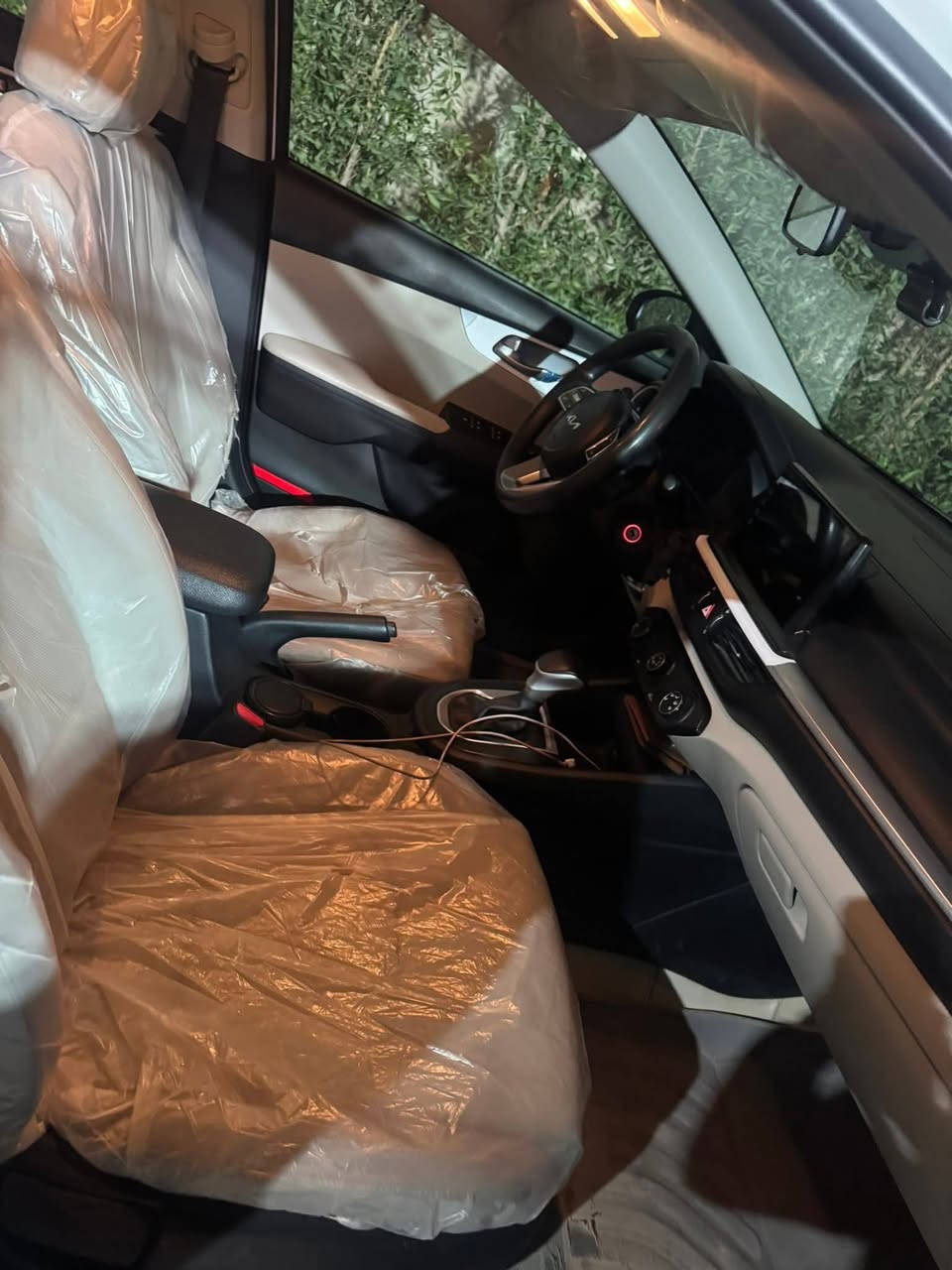 للبيع كيا سيراتو ٢٠٢٢ بيضه رقم بغداد خليجيه بأسمي تحويل مباشر
مواصفات المعروفه ضمان الدوليه مكينه 1600 دوش بدون قطره دوانز مكفوله السياره نص فول شاشه كامره ويل كب تبريد قطعتين دواخل لونين حساسات خلفية االسعر ١٧١ بيهه مجال بسيط
***********
