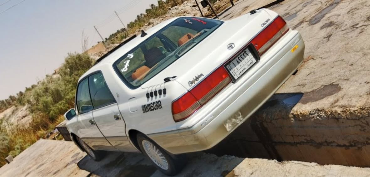 سلام عليكم راس الثور مديل 98 رقم بصره مشروع وطني مكفوله كفاله عامه مكينه وكير وحداديه وتبريد كله شغال سياره جديده مكفوله مكان السياره البصره ادير  مكلف بلنشر ***********
