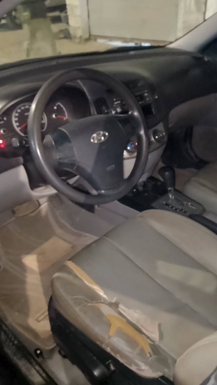 بەناوی خودای گەورە ئاڤانتی بڕاوەی دووبەی 2009 ئیکۆ بێداعمولێدراو بەشەرتی سەقف بۆیاخی نەبێ  کە ڤەر گۆڕاو نەبێ گێڕومە کینەو کارەبای و تەقەو ڕەقەی بە شەرت  خایسو ڕزیوی نیە ماڵی دۆستە سعری 47گەڵا ***********
