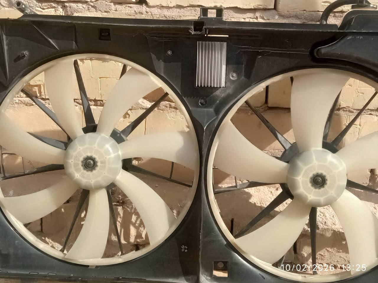 سلام عليكم
مروحه شاهينه + ترهم ملكه 

مشتغله شي غليل 

السعر 75 وبيهه مجال 

مكاني بغداد   ما موجود توصيل

***********

واتساب فقط
