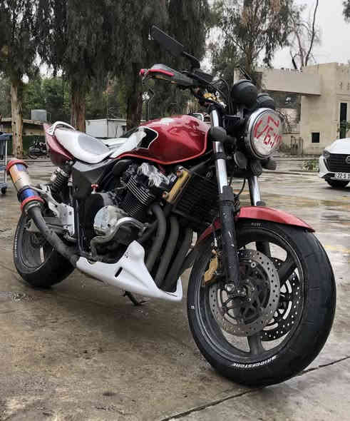 Cb400 سيبي للبيع
مكفول كفالة عامة 
اوراق اصولية 
جيل ثالث 2010 هايبر سكيورتي
كابريتر ١٦ ولف اول ثاني ثالث بطناش
الدراجة احلى من الصور مكاني موصل 
للاستفسار ***********
