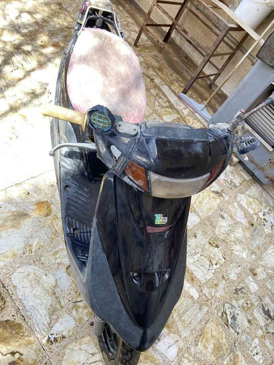 السلام عليكم .. عندي دراجة 60 ياماها 
بدون كذب تاركها اكثر من سنة 
وقبل لا اتركها جانت تشتغل وما بيها شي 
عارضها للبيع 
قيم بما يرضي الله وتعال اخذها 
بس للامانه تاخذها شبيها ما بيها اني ما اعرف لان تاركها صارلي هواي


**إذا كنت صاحب هذا الإعلان وتريد حذفه لأي سبب، رجاءا أرسل رسالة إلى الدعم الفني**