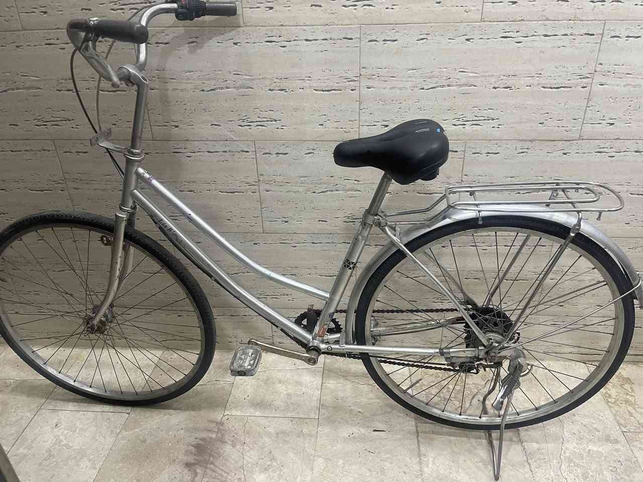 السلام عليكم
باسكل ياياني اصلي قياس 27 كلش نضيف اي نقص مابي عده جاملغ الأمامي عكرب سستم كامل شيمانو اصلي سعره ب90 وبي مجال مكاني حي جامعه ***********
