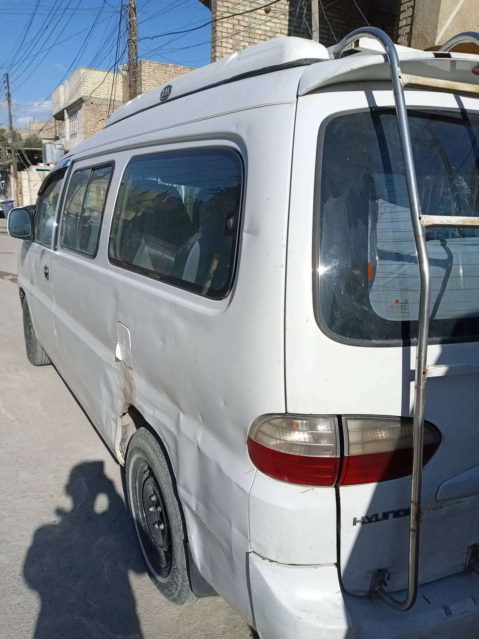 بسم الله الرحمن الرحيم ستاركس للبيع فقط سعر 45 موديل 2006 اوتوماتيك محرك وكير واكسل جيد جدأ واحد شاصي معمر والكشر يرادله تعمير مطلوبه غرامات 940 على المشتري رقم بغداد صدامي صاحبه يريد تحويل شرط استفسار *********** و*********** ابو محمد
