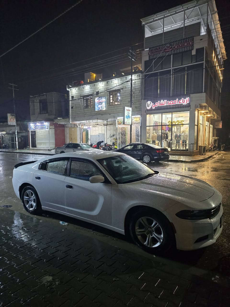 سلام عليكم جارجر موديل 2018 حادثها جاملق خلفي خفيف  بدون ارباك رقم وسنويه جديده موصفات SXT  السياره جديده ونضيفه مامتعوبه مكاني بصره 
التفاصيل اتصل وبخدمتك  ***********
