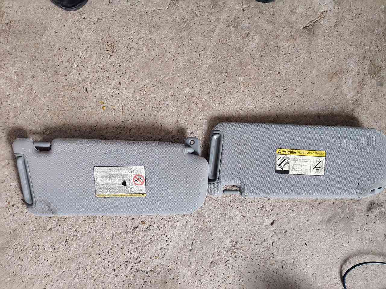 سلام عليكم للبيع عاكسه شغاله بس يحتاجله باتري او فان تبريد سياره شغال كل عيب مابيه يدات مال باب 27 قطعه او قاعده مال مجمده تتكبر او تزغز رقمي ***********
