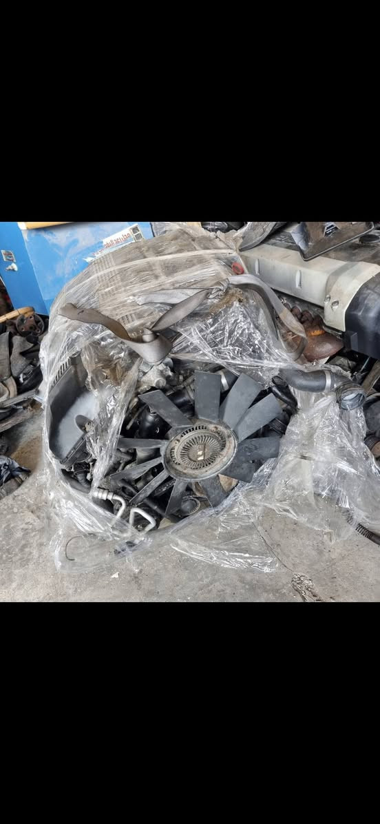 محرك وكير وتفرعاته مع العقول مامفتوح منه شي تحويرة كاملة حجم ٥٢٨ دبل فانوس مال حاوية جديد على الفحص السعر ١٢ ورقة العنوان النجف للإستفسار ***********
