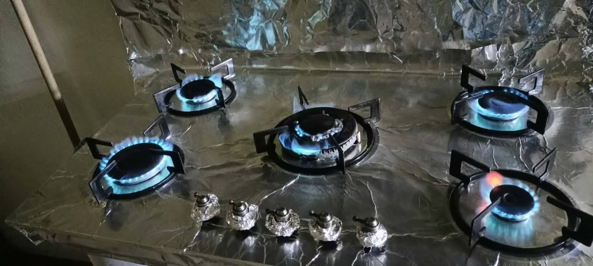 السلام عليكم عندي طباخين للبيع منضدي واحد مستخدم شهر جديد نوعية اسنو ايطالي لغرض البيع سفر مستعجل السعر 180 وبي مجال
الثاني نوعية بوشه ما بيهم اي عيب الصور موجوده السعر 70 وبي مجال


**إذا كنت صاحب هذا الإعلان وتريد حذفه لأي سبب، رجاءا أرسل رسالة إلى الدعم الفني**