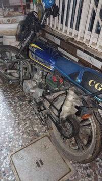 دراجه للبيع يرادله ترتيب 350وبيه مجال 07750334129