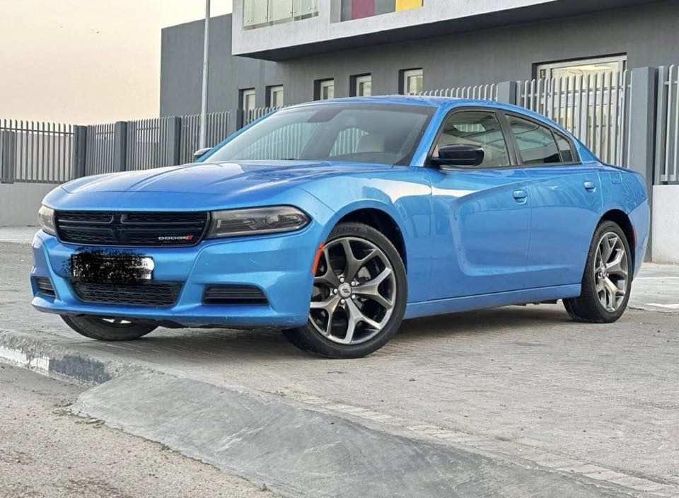 سلام عليكم جارجر مديل 2023  بسمي سنويه وهزه ورقام جدد وارد امريكي. مكفوله من الضربه والصبغ والغرق مكينه 3600 تو ويل ماشيه 45 ميل مواصفات شاشه كبيره كار بلي كشن كهربائي حضن كشن جلد تشغيل عن بعد 
باقي المواصفات معروفه
سعرها(200)
شراي يتصل
للبيع او مراوس
***********
