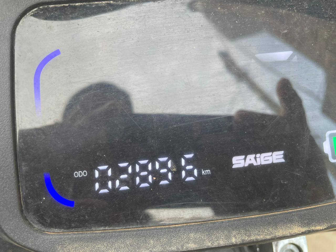 السلام عليكم متوفر 
دراجه اباتشي موديل ٢٠٢٥ مدرع للبيع مستعمله ثلاث اشهر 

بطاريات ٦ كبير 
ملف ٣٠٠٠
ضوء عالي وناصي 
نظام p ثلاث سرع فحص شاشه 
سرعه ٨٥ حقيقي تمشيك ٧٥الى٨٠ كم حقيقي (حسب الدوسه)
بطاريه اصاليه مال وكاله
السعر مليون وبيها مجال 

الرقم ***********
