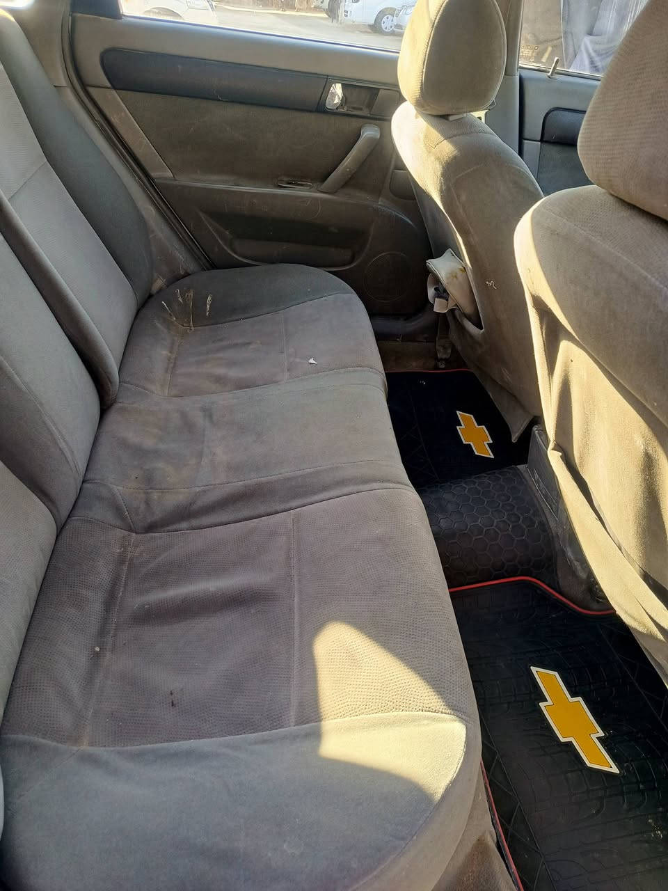 السلام عليكم اوبترا موديل 2010خليجي محرك 1600صدر جديد ماعدا الدرام تعبان كير محرك مكفولات السياره بأسمي انكليزي مبدل بيها قماره فقط للاستفسار *********** أو ***********
