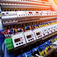 أجهزة حماية • بوردات إلكترونية • صيانة كهربائية