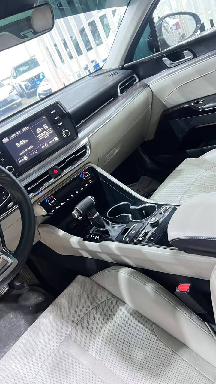 السلام عليكم K5   رقم اربيل   موديل 2021  فىه EXفول مواصفات تحكم استيرن كشن حار بارد تدفع استيرن شحن لاسلكي رادار امامي خلفي قياده ذاتيه سايد بريك بصمه بصمعه تشغيل بصمه ابواب اوتو هولد اربع وضعيات قياده محرك 1600 تيربو ما مفتوحه حداديه وتبريد وتايرات وباتري جديد بانوراما مواصفات EX معروفه مكفول عدى حادث جاملغ امامي وباب خلفي  175 رقم التلفون ***********بي واتساب
مكان السياره نجف
