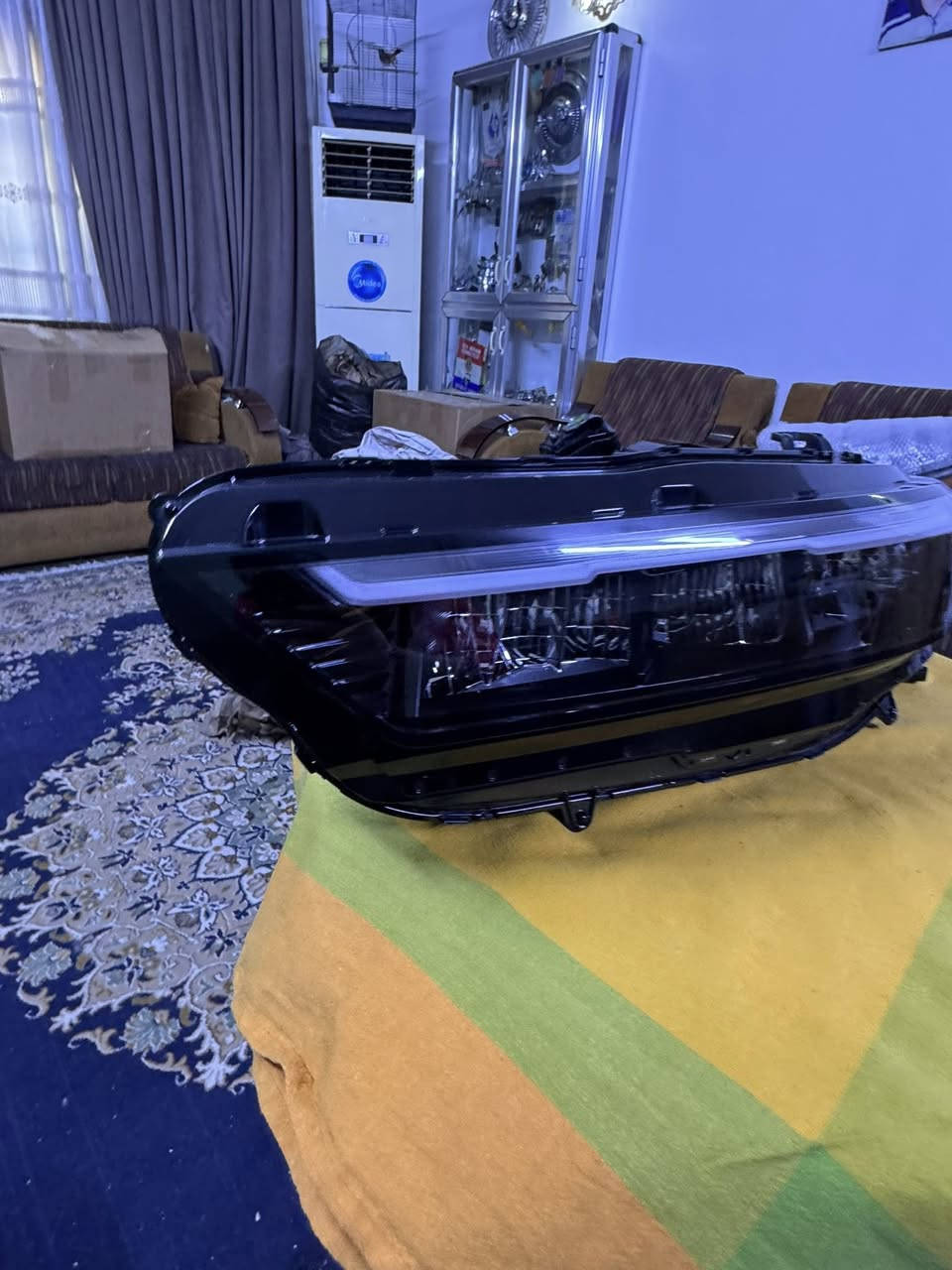 لايت اكورد ايسر امريكي اصلي تفصيخ وجديد جداً سعره 400 دولار قفل مكاني بغداد الدوره ابو دشير ***********
