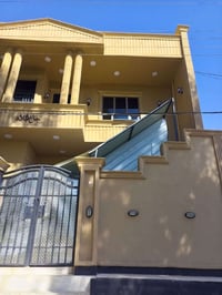 مشتمل طابق ارضي • ١٠٠م • قرب جامعة ديالى