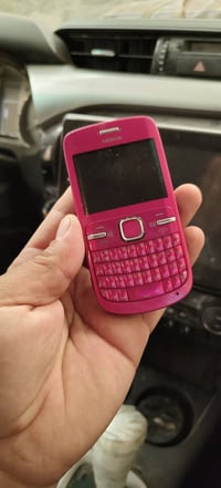 موبايل نوكيا c3 سعر 30 الف  جهاز نظافه ممتازه الشراي يتصل  07848889699...