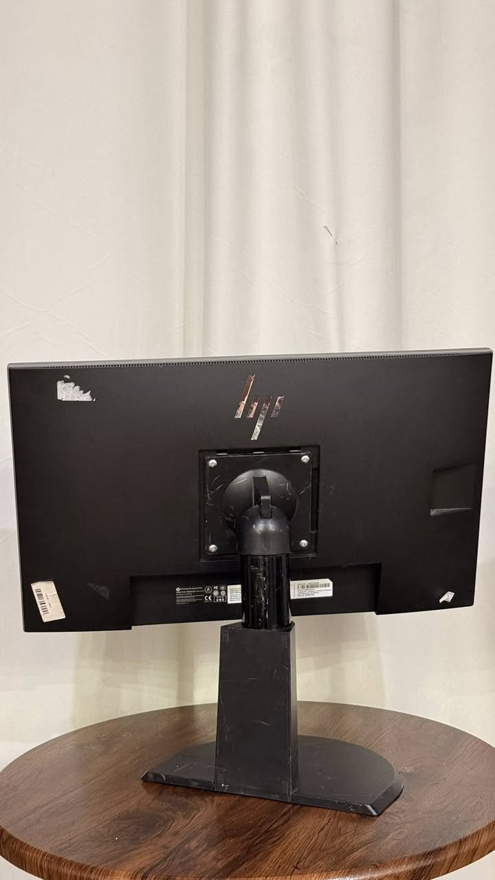 🖥️ شاشة HP 24 بوصة - مستعملة
السعر:120 الف 

الحالة: مستعملة - تعمل بكفاءة
استيراد الخارج 
الموقع: كربلاء

سنة الصنع: 2018

اتصل على:  ***********
