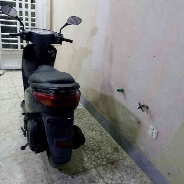 دراجه بريز ابلاديه كلها مختمه ختم واحد صار فتره نازله رمبه نكره سلف هندر كهربائيات كلها شغاله اوراقها كامله السعر 500 العنوان الشعب التلفون ***********
