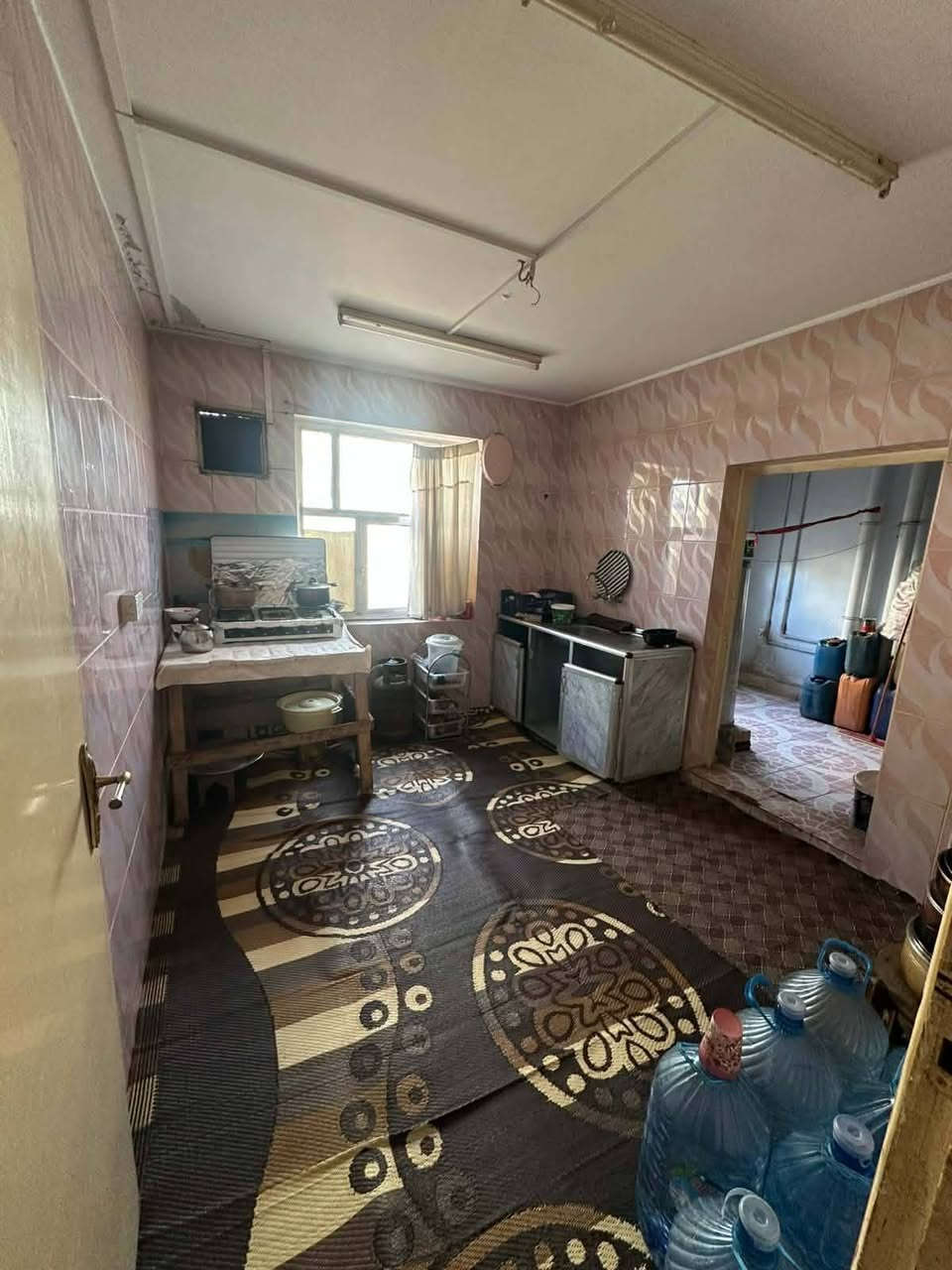 اعلان...
شقه للبيع طابق ارضي
العنوان شقق بنجا علي
مساحتها 120 متر
تتكون الشقه من
استقبال
3 غرف نوم
صحيات غربي وشرقي
الشقه بحاله جيدة جدا
للاستفسار الاتصال على الرقم التالي
***********
