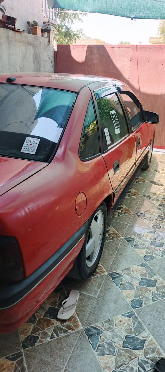 لبيع أوبل موديل 91كامل أم حور 95سياره حلوه رقم أربيل صار له سنه منتهي بيه كوبؤن بانزين أربع ويالا كروم تايرات نس عمر محرك 18مابيه ضربه بدنه مام بدل مكان كركوك خابر تدلل ***********
