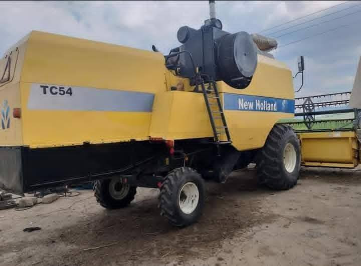 سلام عليكم :للبيع دراسة نضيفة . شغال
نوع:دراسة )(نيوهولند) 
الموديل:(2009) 📘🏜️
التواصل:📞:***********:/***********
