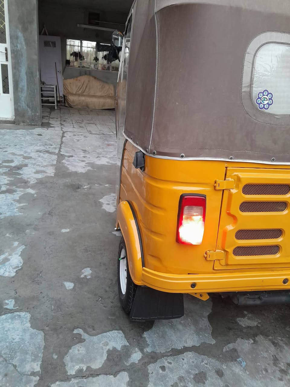 تكتك للبيع موديل ثمنطعش داخله عل تساطعش نظيفه السعر سته وربع وبيهه مجال حك الجيه


**إذا كنت صاحب هذا الإعلان وتريد حذفه لأي سبب، رجاءا أرسل رسالة إلى الدعم الفني**