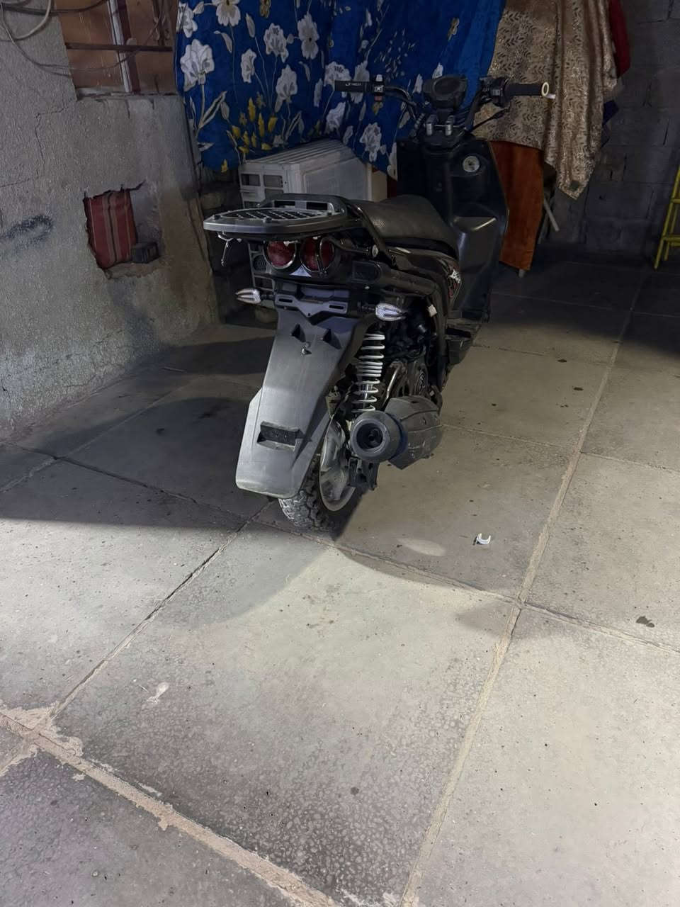 سلام عليكم شباب دراجه سكنس جبلي جديده بمعنه الكلمه مكينه مكفوله دراجه مكفوله كفاله عامه ***********
