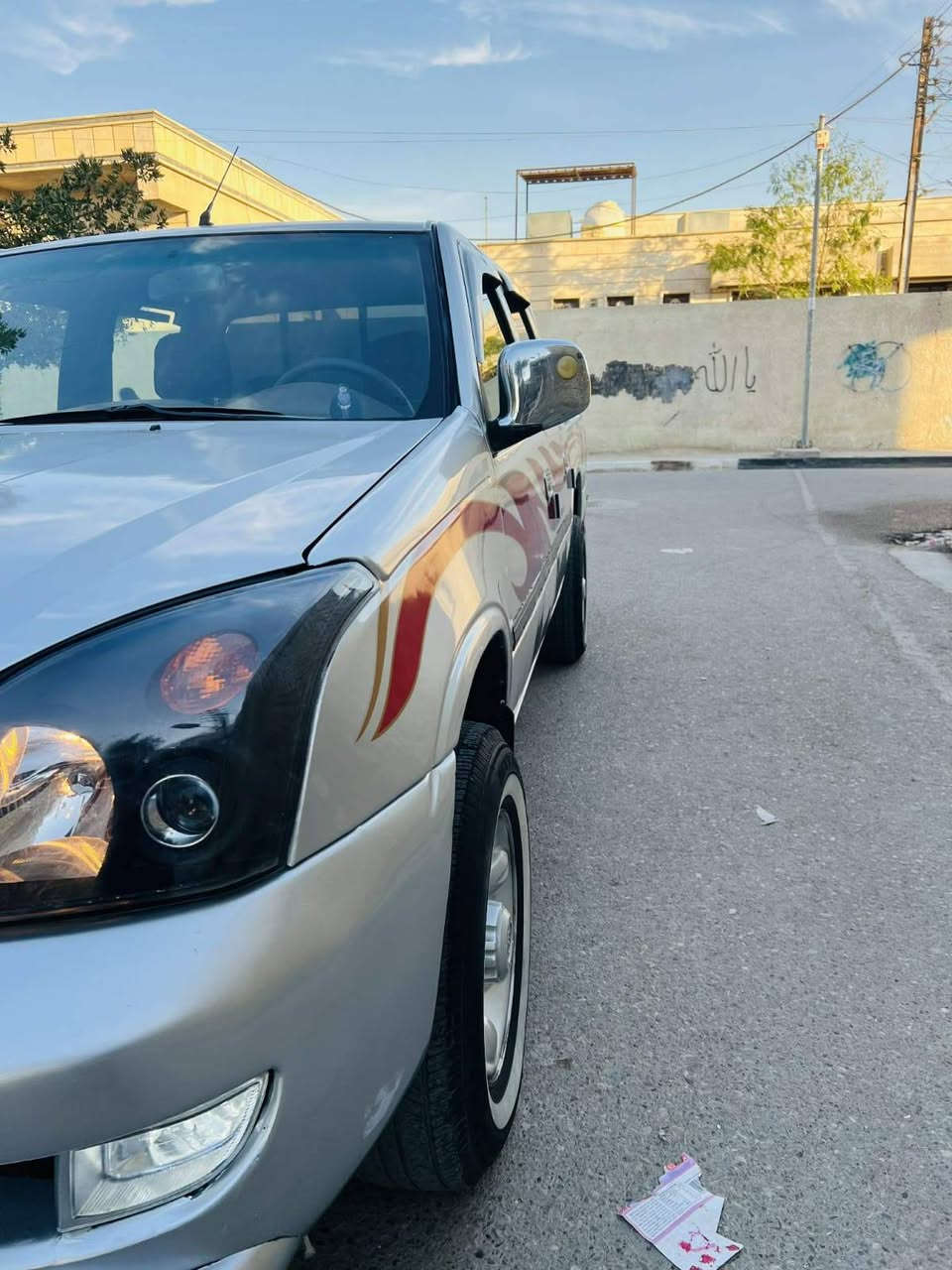 سلام عليكم سياره للبيع. كنو.   مديل   2011 رقم بغداد.  ...صبق حزام الجماليه فقط..... مكينه وكير واكسن وشاصي خير من الله.......تخم تاير جديد... كهربائيات شغاله... دواخل حلوه....صدر امامي وخلفي جديد.... تحويل مباشر...السعر 55وبيه مجال الطيبين الاستفسار علا رقم الهاتف ‏‪***********‬‏ المكان بغداد حي طارق قرب بانزين خانه
