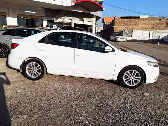 السلام عليكم 
كيا سيراتو 
موديل 2011
رقم اربيل 
سنويه ما ساقطه
كابون بانزين 
موصفات نص فول 
كير شرط 
محرك  بدايه نفخ 
تبريد ثلج
سياره بدون صبغ بيها ملاحظات وتعديل بارد 
شرط التحويل 
السعر103$وبيها مجال 
🛑ملاحظه مهمه
 يرجى الاتصال من  الساعه 9 صباحأ إلى الساعه 9 مساء
#العنوان موصل الجديده شارع بغداد مجاور سنتر بغداد
#مكتب ال رزان للسيارت
***********
***********
