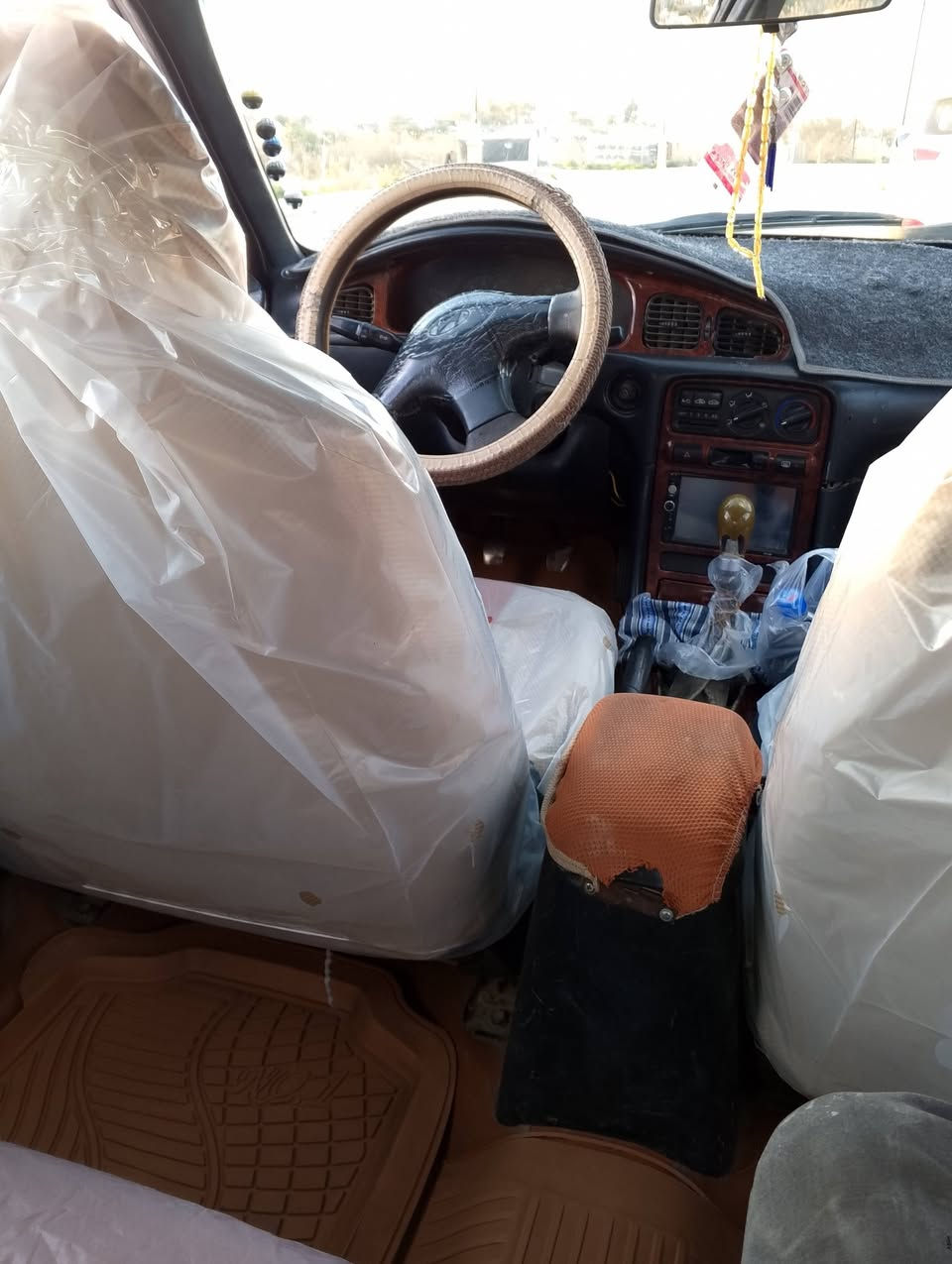 سلام عليكم سوناته تو موديل 94//رقم بغداد مشروع وطني تحويل مباشر محرك وكير وصدر شرط الفحص مصبوغه عام جماليه شرط بدون طخه شرط الفحص السعر 40وبيها مجال مكان السياره صلاح الدين الضلوعيه اتصال ع رقم ***********
