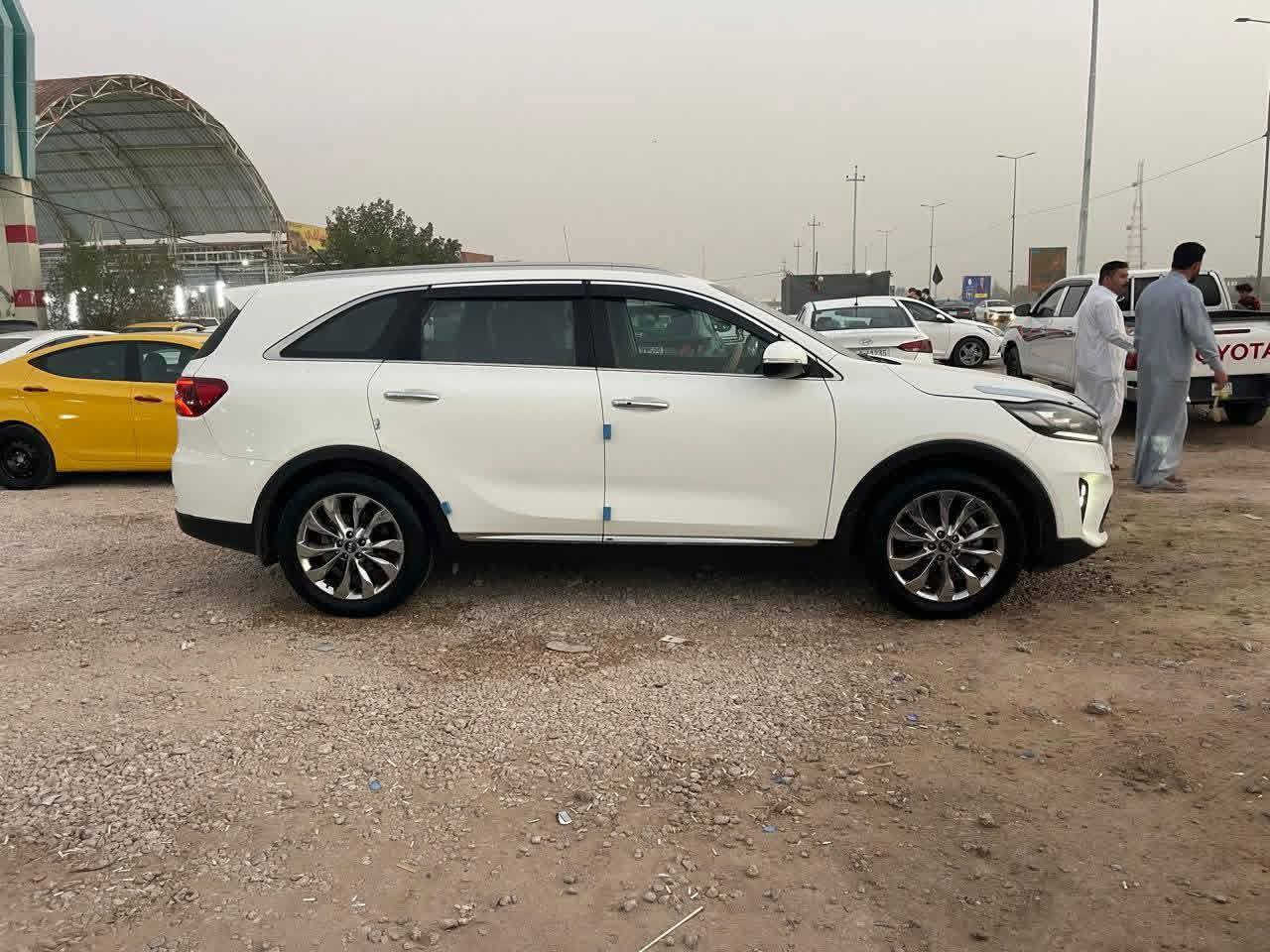 للبيع أو مراوس سورنتو موديل 19 شكل ال 20
رقم بابل  بسمي مداور ثانيوم 
بصمه تشغيل وابواب
4 انظمة قياده
جنطه كهرباء
تحكم ستيرن
7 راكب
3 طع تبريد
كشن جلد
بردات خفيه
كير 8 نمر
كامره دواره
شاشه كبيره
حساس خلفي امامي
شاحن واير لس
مكفوله كفاله عامه ما عدا شبر بارد اسفل باب الخلفي
مكان السياره سماوه  السعر247 أو بيه مجال
للاتصال‏  ‪‏‪***********‬‏
