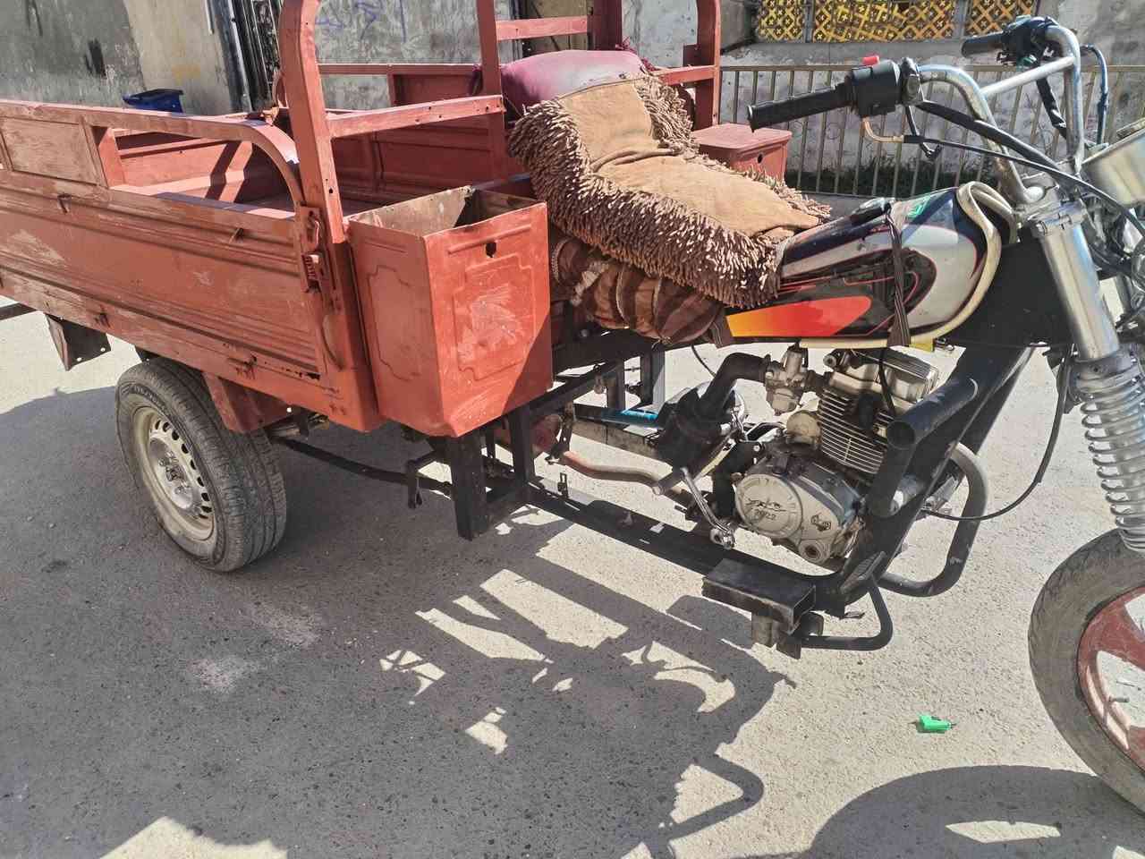 سلام عليكم ستوته للبيع نضيفه اوراق ضايعه اتكفل بيها تجي تاخذها من البيت السعر 700 نص هندر تشتغل عوزها باتري مكانه ام الكبر الغزلان ***********
