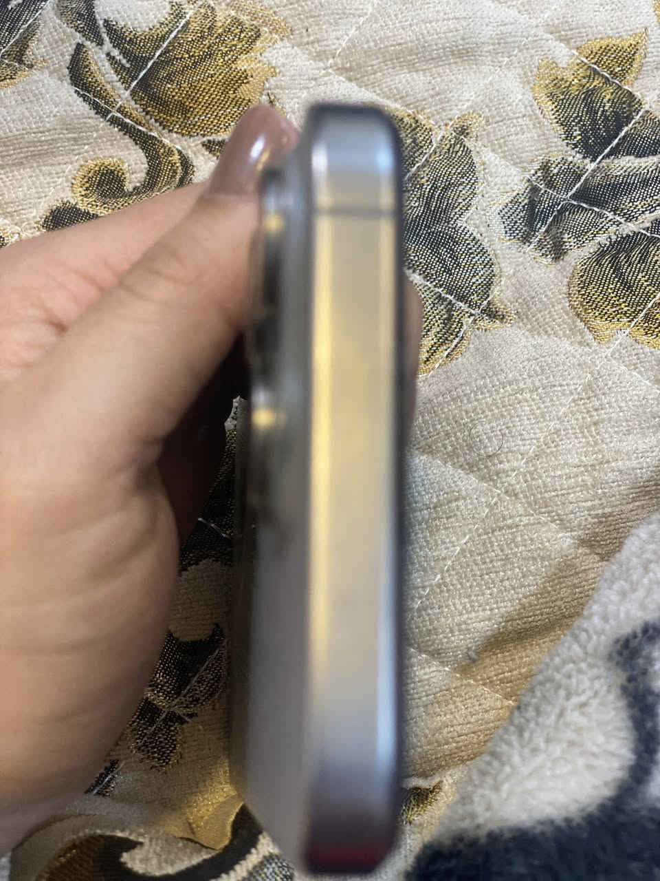 ايفون 15pro max  ذاكره ٢٥٦ نموذج m شرق اوسط التليفون جديد لوك شخط مابي مجرد مبدل شاشه اصليه مال تليفون تفصيخ بطاريته ٨٨ 
تواصل ***********
