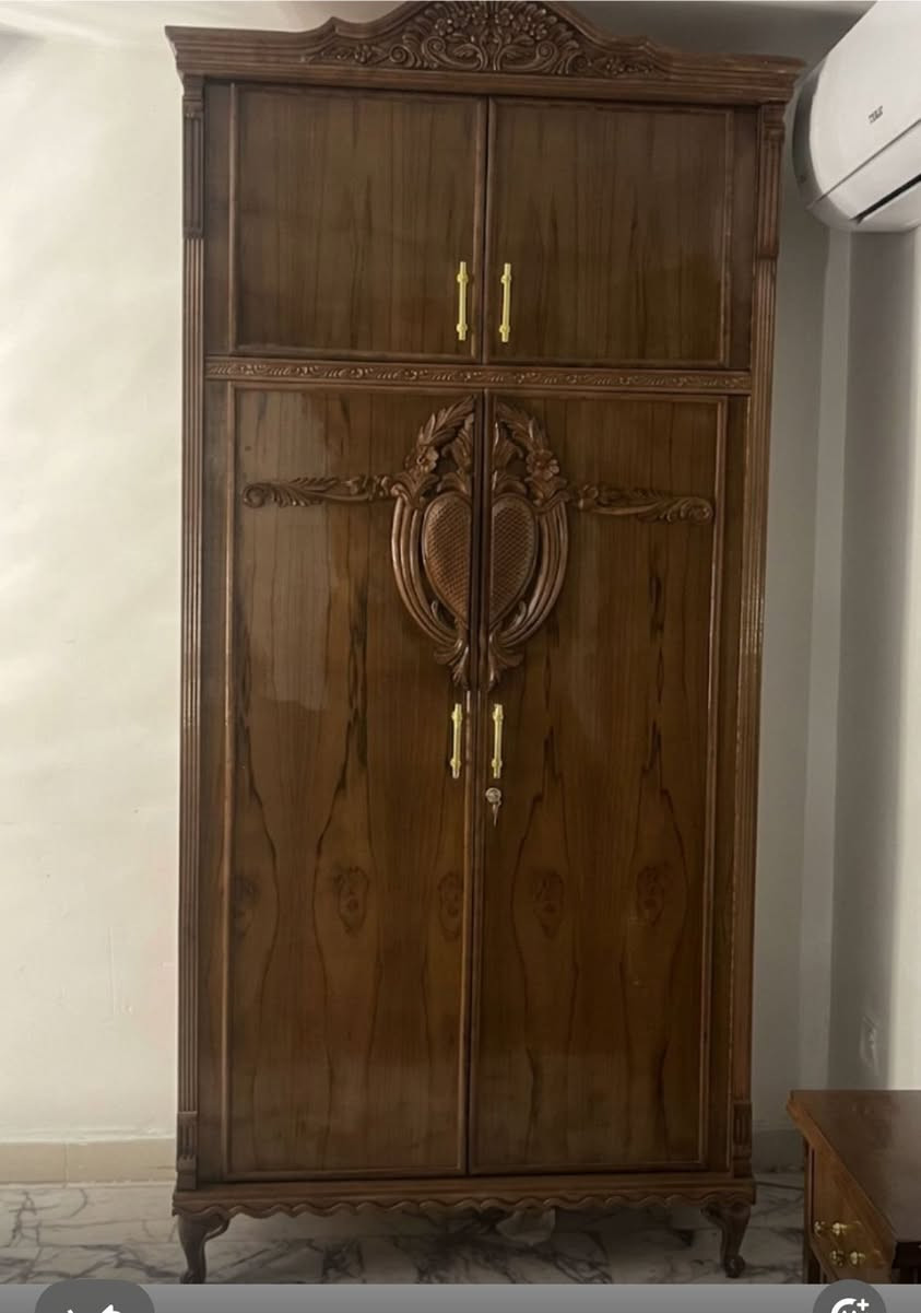 مستعملة اسبوع ماخذينها ب4 ملايين و350 
اريدها بمليونين و300 الشراي يخابرني ***********
