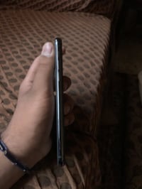 آيفون ١١برو ماكس جهاز كلش نضيف امانت الله بس بدلتله شاشه وبطاريه وفيس ...