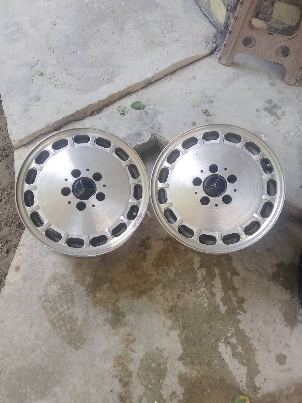 اسلام عليكم ويل 15معا زوج تاير للبيع 150الف ***********يوجد وات ساب
