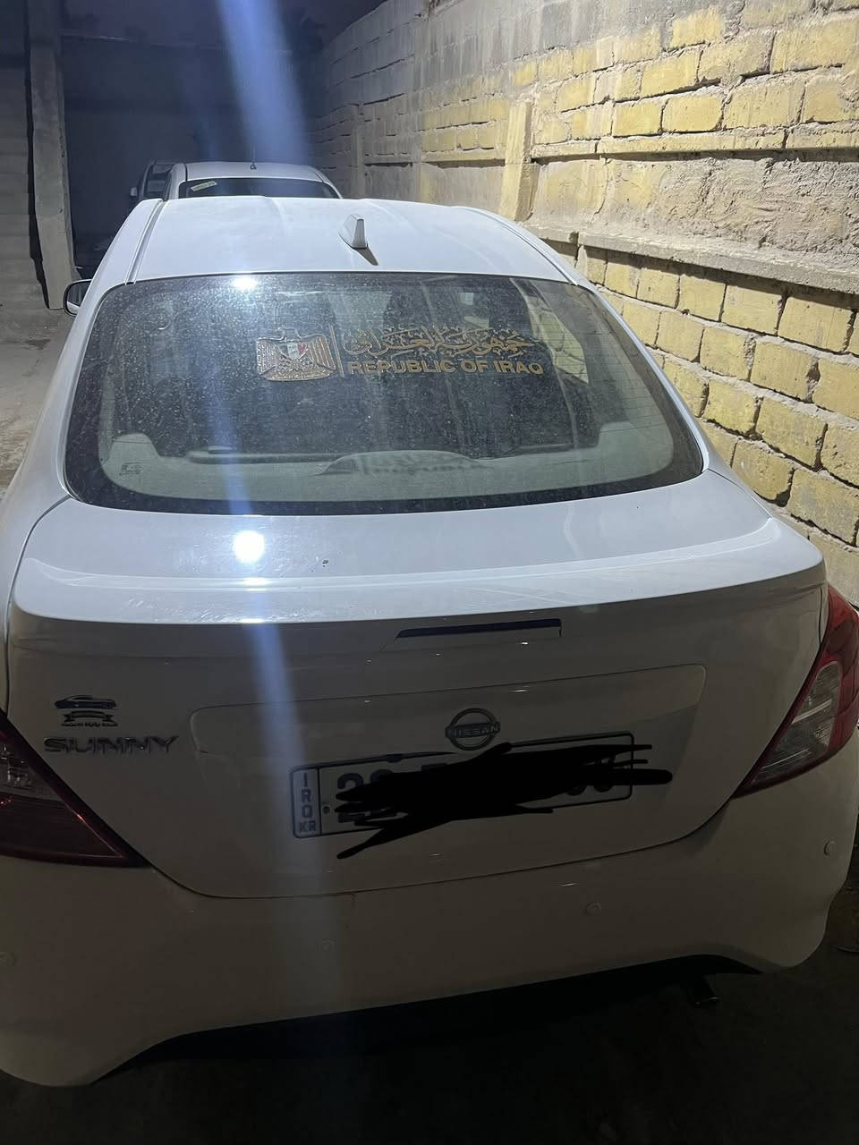 نيسان سني مديل 24 سيارة جديدة ماشية 19 الف ما ناقصهة شي سعر 124 عنواني لبصرة سيارة هندي موو مصري لبليتة زركة رقمي *********** ما متواجد عل فيس واتسام موجود
