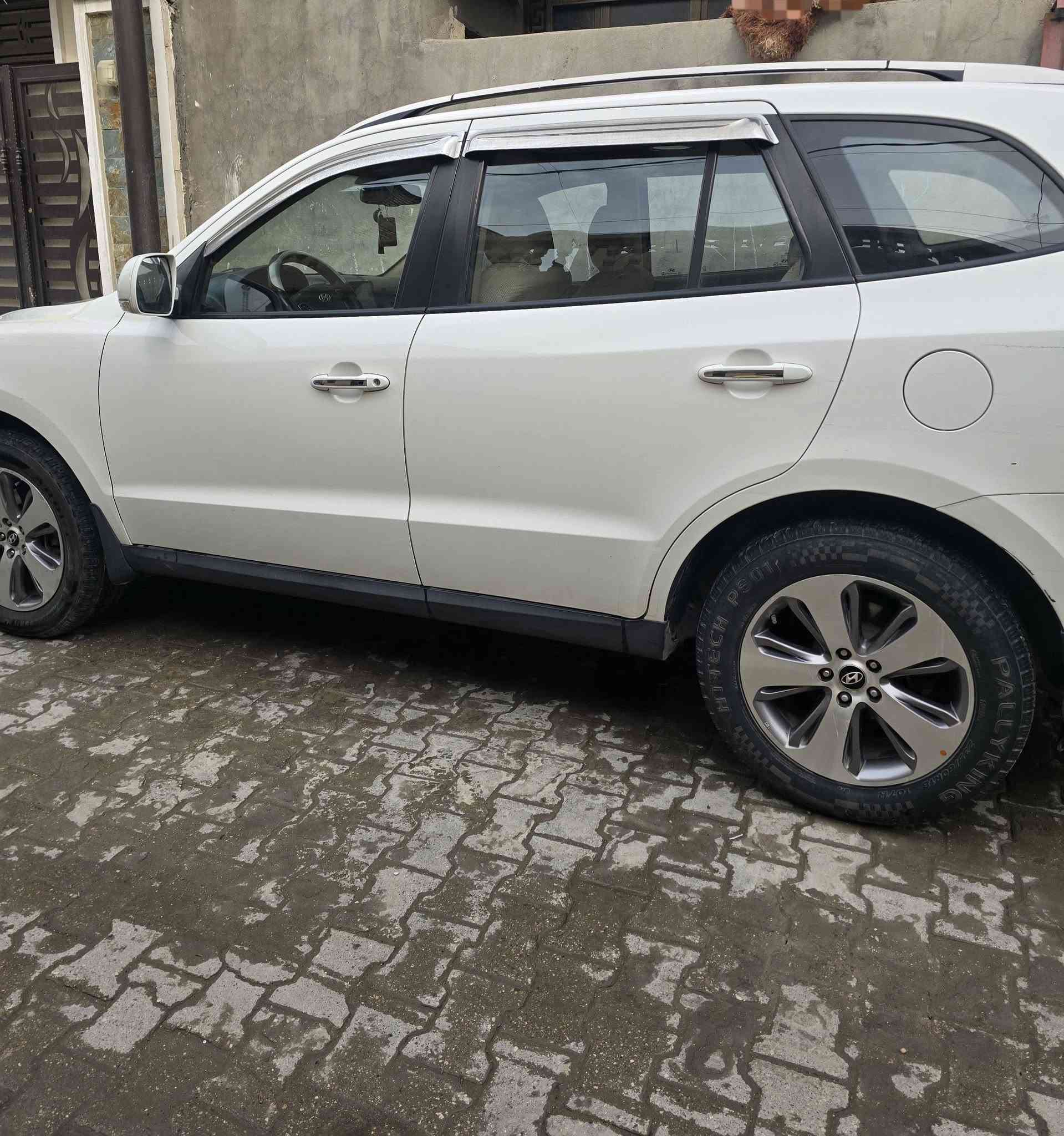 السلام عليكم سنتافيا ٢٠١٢ محرك ٦ مفتوح  سبعة راكب بصمة التحكم جهتين  بيهة قطعتين طبغ كما موضح بالصور
السعر ١٤٠  مكاني بغداد


**إذا كنت صاحب هذا الإعلان وتريد حذفه لأي سبب، رجاءا أرسل رسالة إلى الدعم الفني**