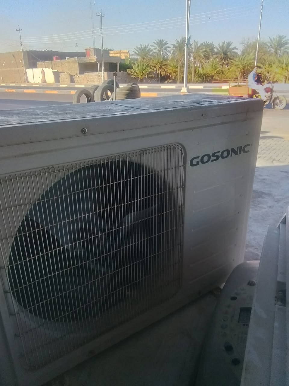 سبلت بني سونك بدون غاز ب200 خارحيه طن ونص دو سونك ب150 بدون غاز  خارجيه طن ونص تي سي ل ب150 عنوان البصره الجزيره الحوطه ***********
