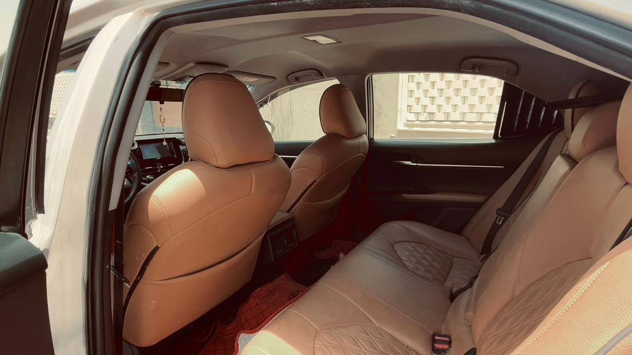 السلام عليكم 
كامري هايبرد  2022 فئة LE اعلى فئة  وارد خليجي 
مكفولة  / نص فول ، اللون سـلڤر
محرك 4 سلندر 2500 
ممشى130 الف كيلو ، رقم بغداد حرة بأسمي 
اقتصادية  جداً وكل أمورها جاهزة ونظيفة ومابيها اي نقص 
سعرها 188 ورقة وقابلة للتفاوض ( بيها مجال ) 
العنوان الناصرية / ***********
بنيد مصبوغ ( بدون ضربه ) / بارد شبر فوق التاير الخلفي  ( فـــقــــط )
والسيارة كاملة مكفولة كفالة عامة
