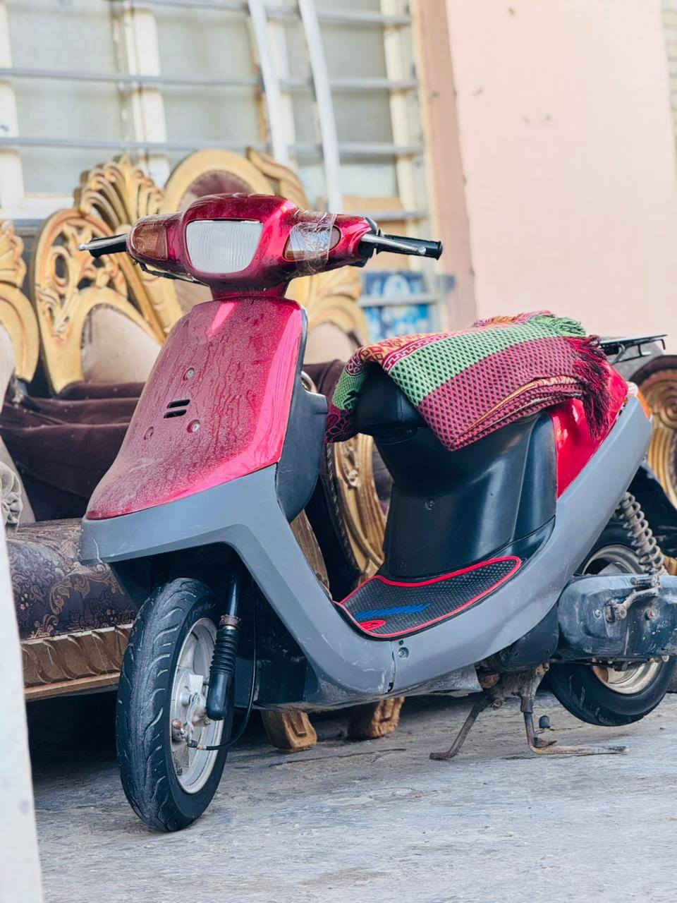 دراجه بطه البيع موديل 99 نضافه شوفت عينك السعر خاص الي شراي يتصل ع الرقم ***********
