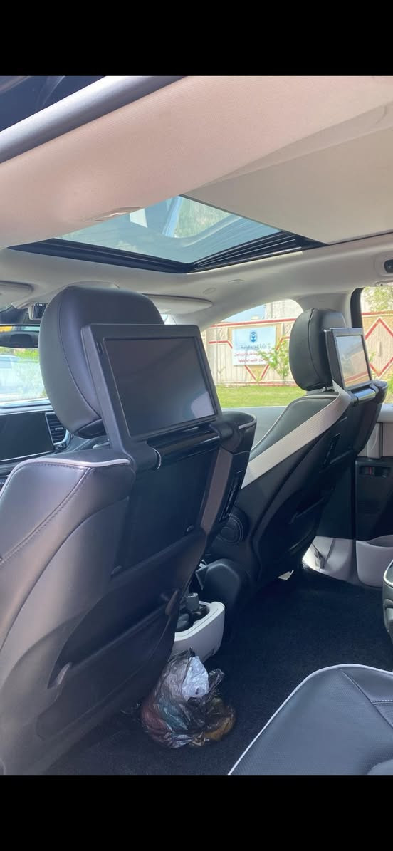 سلام عليكم
كرايسلر باسفيكا ٣ انظمه كهرباء هايبرد بانزين 2023 لمتد فول ١/١ كل المواصفات بيها بانوراما ٣ شاشات شاحنه وايرليس ماشيه 34 الف كيلو رقم بغداد حادث بسيط موضح بالصور ايرباك راجع سستم 
(بچم كبس )سعرها ٢٨٠ مكاني بغداد ***********
